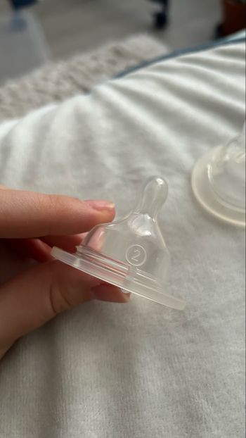 2 tétines MAM TAILLE 2