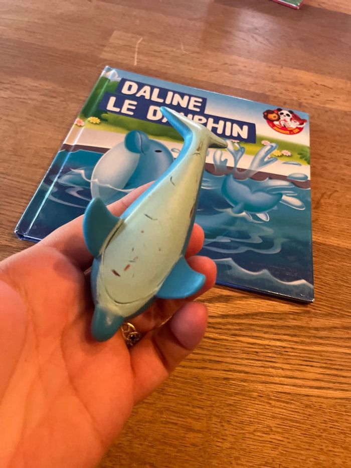 Livre collection Les animaux du zoo Daline le dauphin avec une figurine dauphin - photo numéro 4