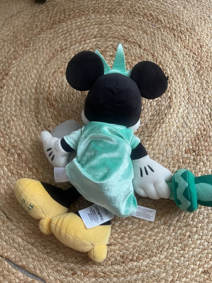 Peluche Minnie disney store new york - photo numéro 2
