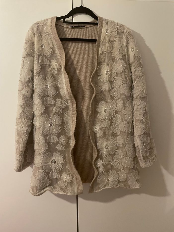 Gilet en laine brodé de perle - photo numéro 3