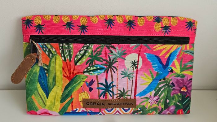 Pochette pour sac à dos Cabaia Edition limitée Nolwenn Studio