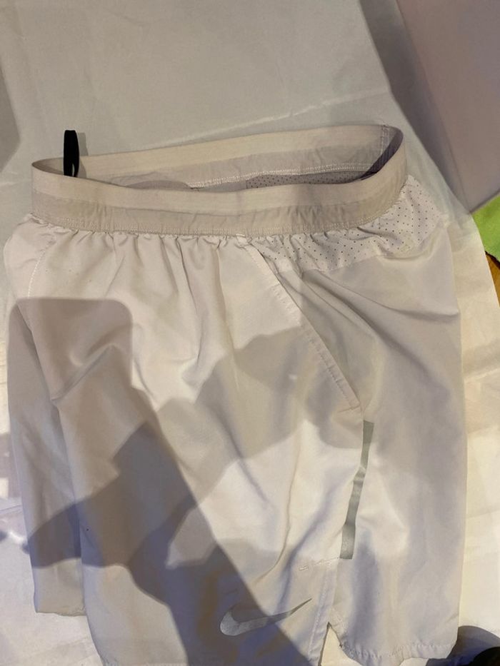Short nike S - photo numéro 6