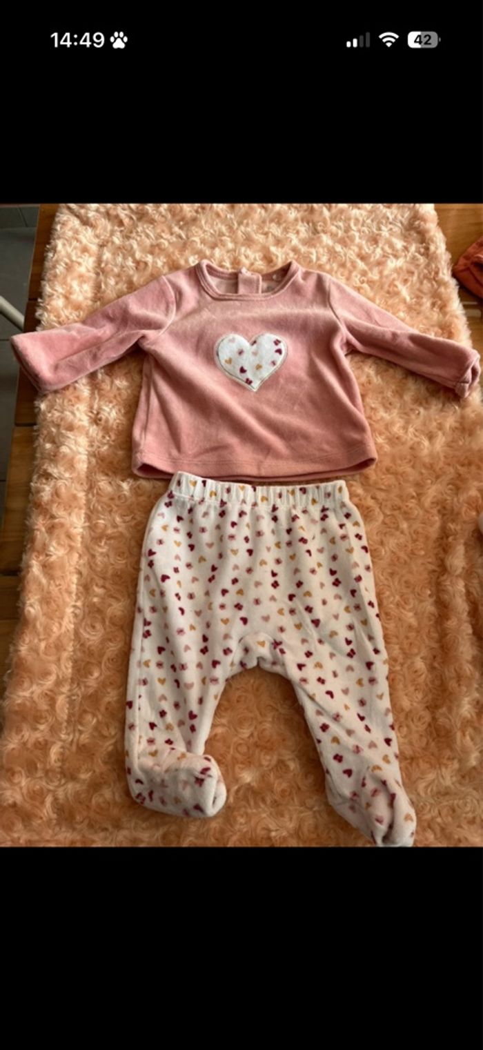 Lot pyjama - photo numéro 2