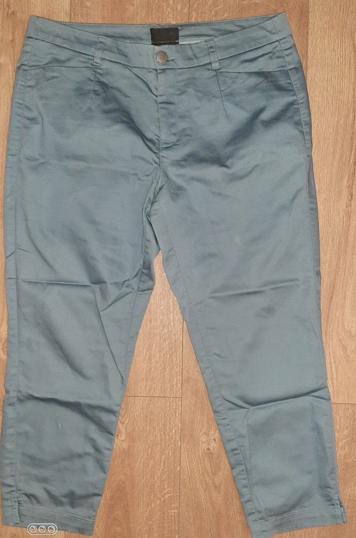 Lot Pantacourt C&A et leggings Nike - photo numéro 2