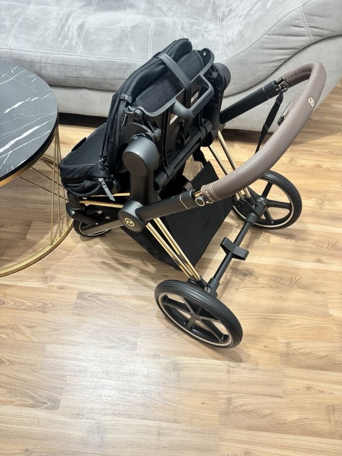 Poussette Cybex Platinum Priam (or rose) avec siège S22AJUFI0448