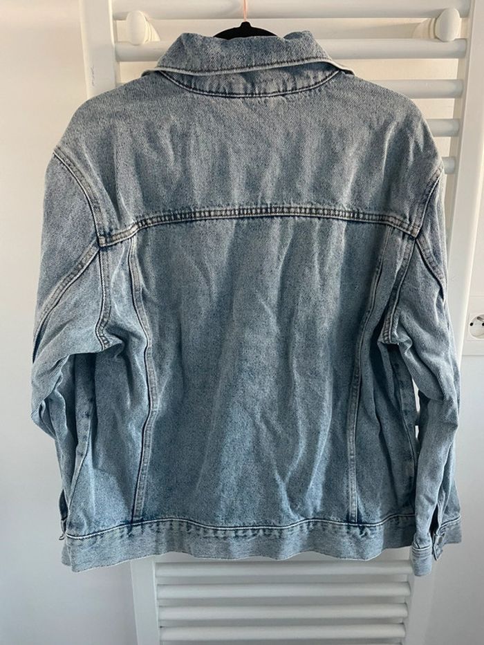 C’est en jean oversize - H&M taille L - photo numéro 4