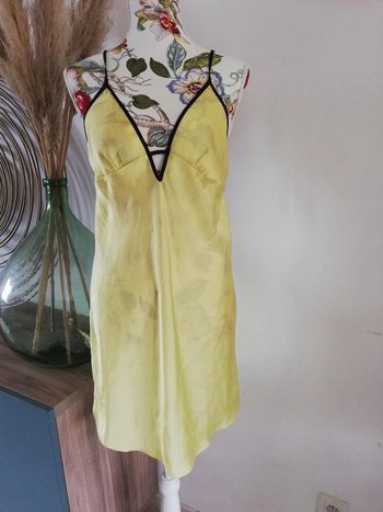 Nuisette ETAM T38 jaune à dentelle