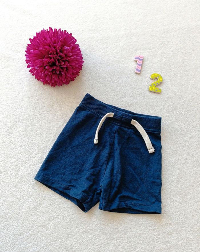 Short élastique marine 12M