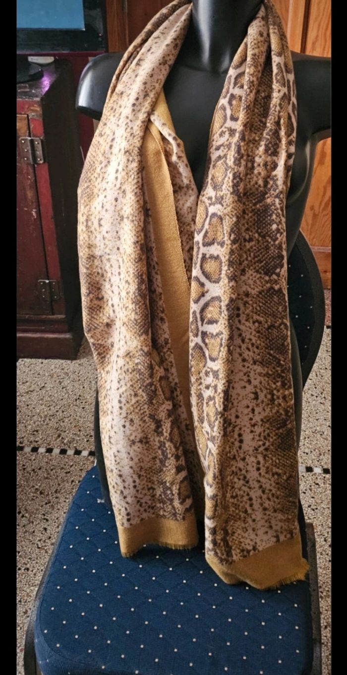 Écharpes pour femmes - photo numéro 7