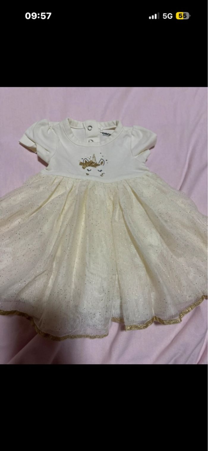 Robe avec voile - photo numéro 2