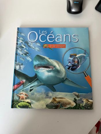 Livre les océans à la loupe