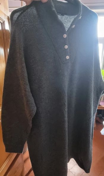 Robe pull en laine kaki avec bouton décoratifs devant 52 54 kiabi neuve jamais portée sans étiquette