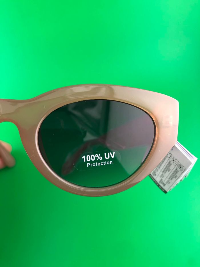 Lunette de soleil - photo numéro 4