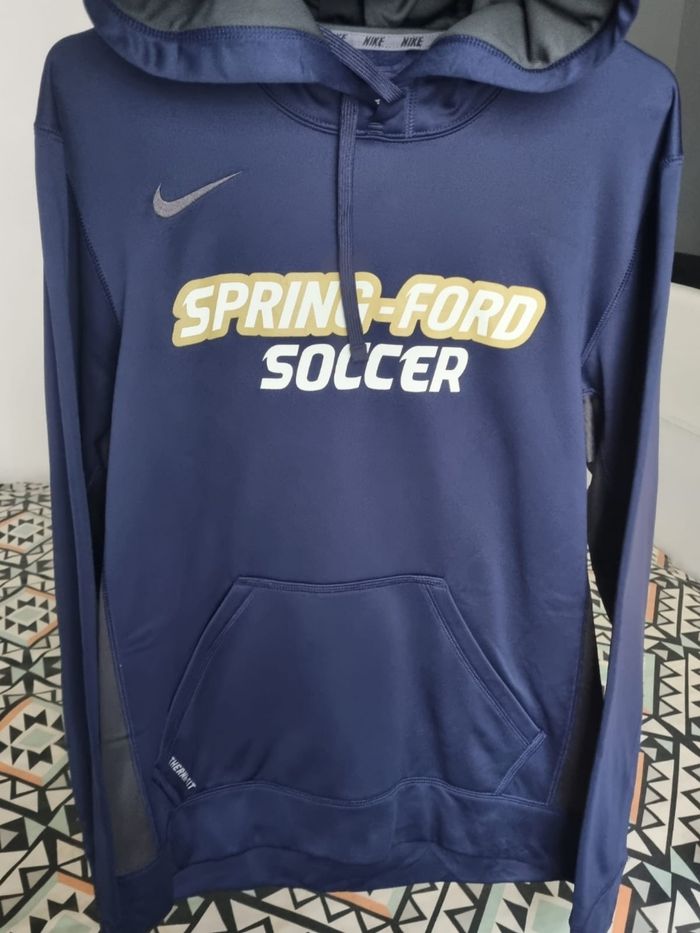 Pull Nike - photo numéro 2