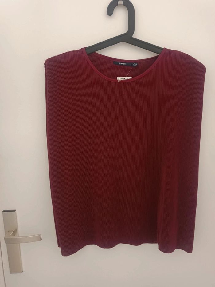 Top blouse sans manches plissé bordeau avec épaulettes Kiabi Taille M Neuf avec étiquette - photo numéro 2