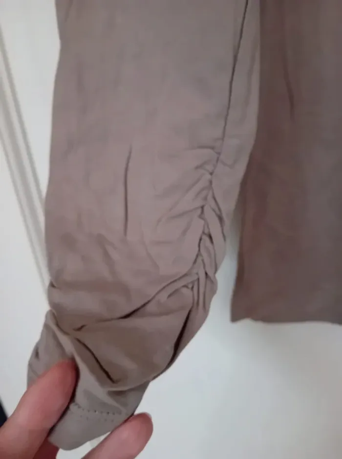 T-shirt tunique blouse taupe Kiabi 38/40 - photo numéro 2