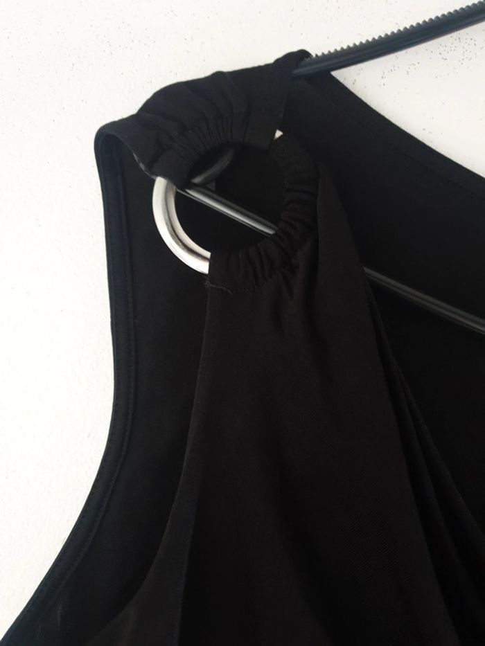 Robe noire - photo numéro 3