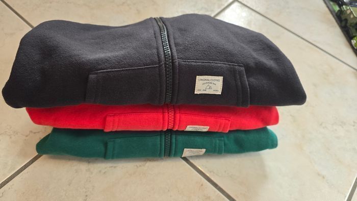 (NEUFS non portés) 🏷😍💙🥰superbe lot sweats zippés molleton et molletonnés 4ans Garçon 💙😍🥰 - photo numéro 3