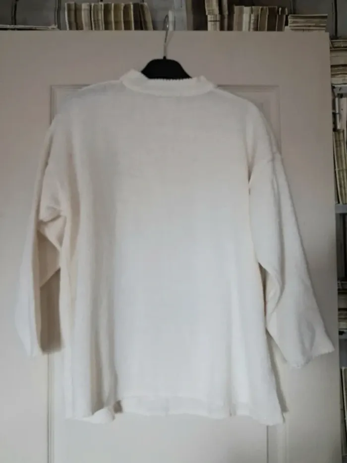 Pull blanc taille 38/40 ( plutôt 40,) - photo numéro 5