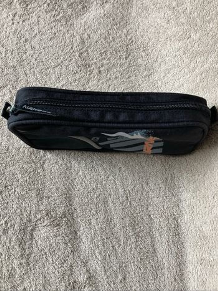 Trousse scolaire - photo numéro 2