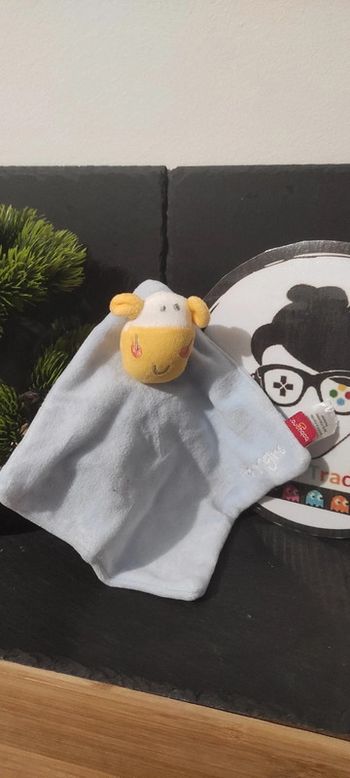 doudou vache girafe bleu jaune blanc rose babygro gris Losange Carré Plat