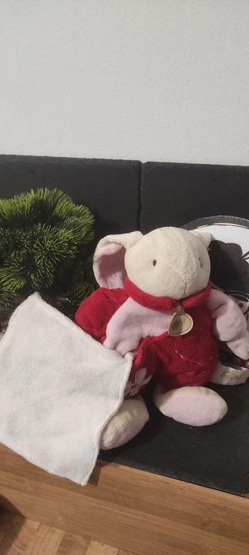 peluche doudou lapin mouchoir rouge rose blanc fleur baby nat