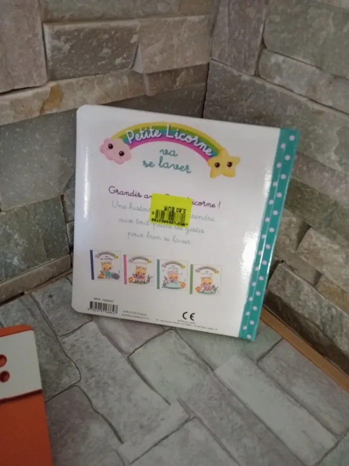 Livre petite licorne - photo numéro 2