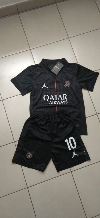 Ensemble football enfants PSG