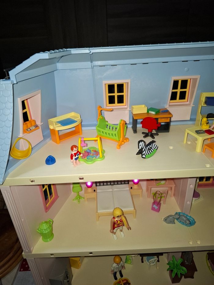 Maison Playmobil rose Dolhouse complète - photo numéro 7