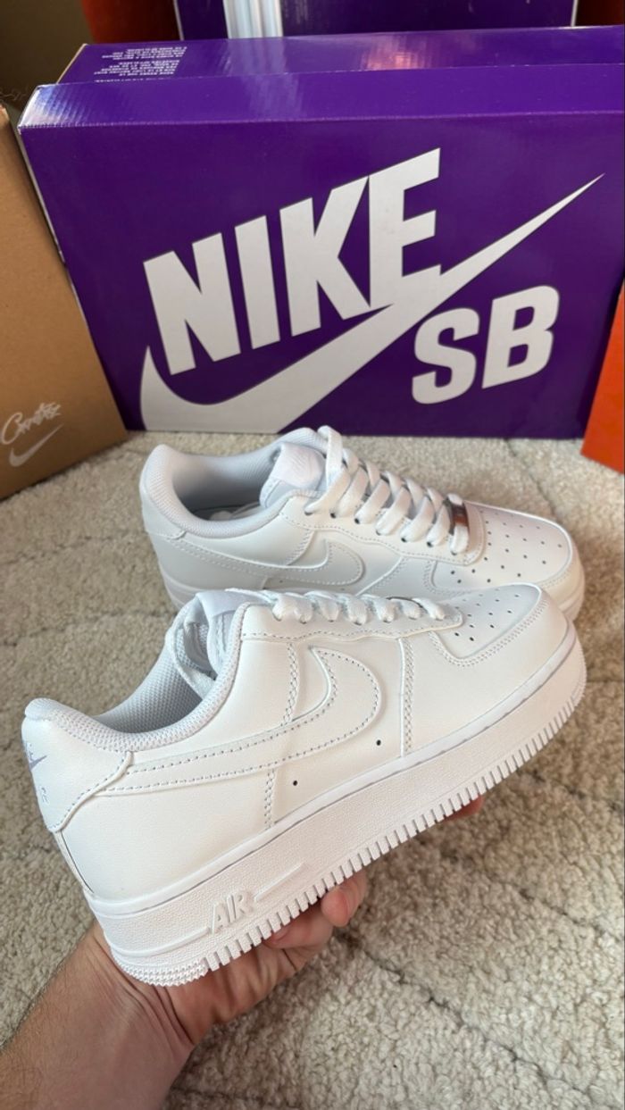 Nike Air Force 1 - Taille 38 - Neuve - photo numéro 2