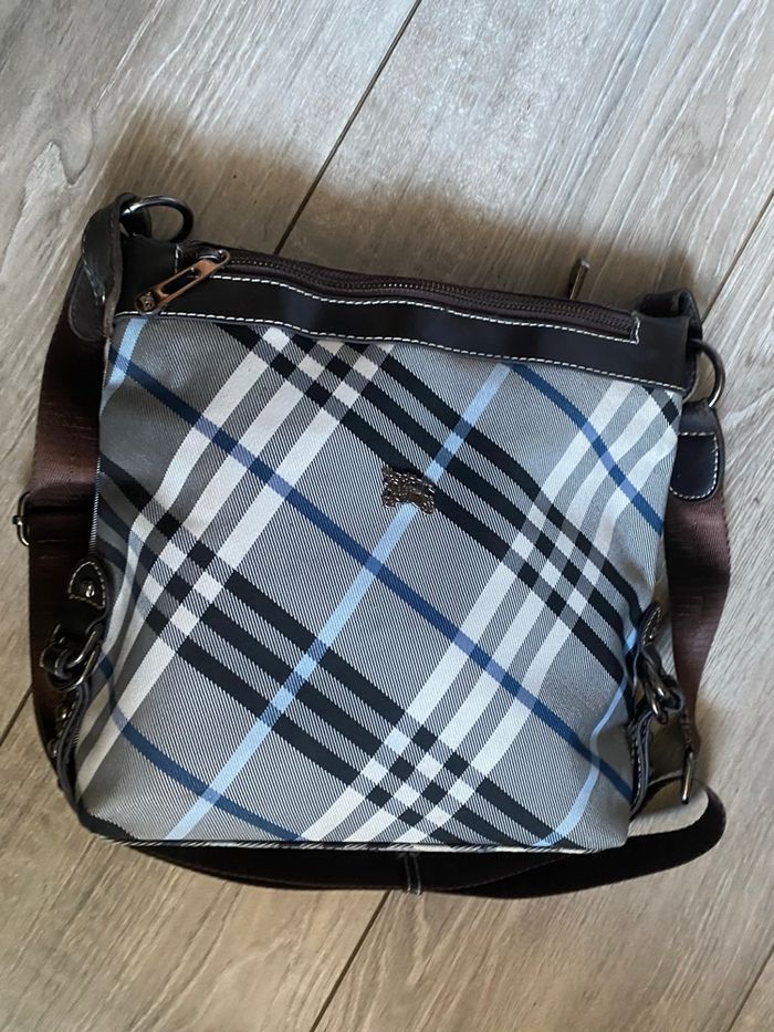 Burberry - photo numéro 5