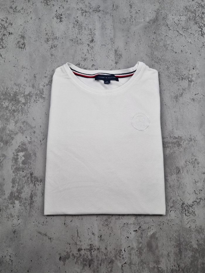 T-shirt blanc Tommy Hilfiger, S Femme (mesures en photos) - photo numéro 2