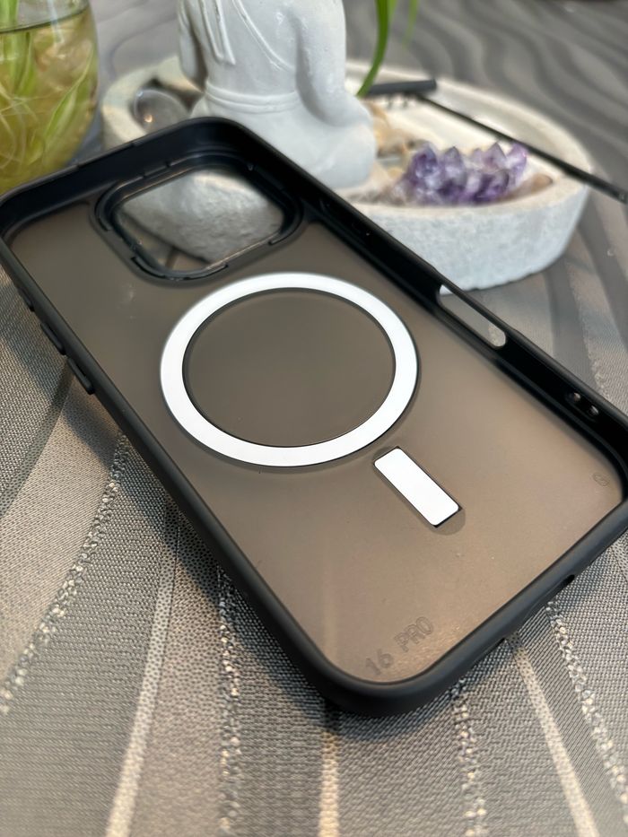 Coque IPhone 16 pro - photo numéro 3