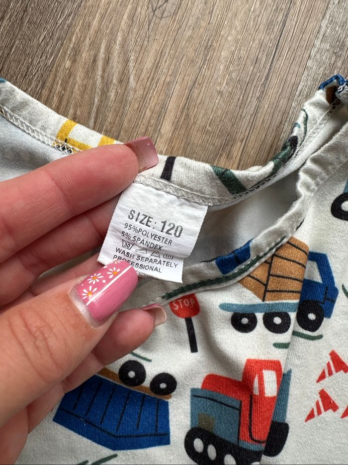 - Pyjama   - 6 ans - Très bon état - photo numéro 2