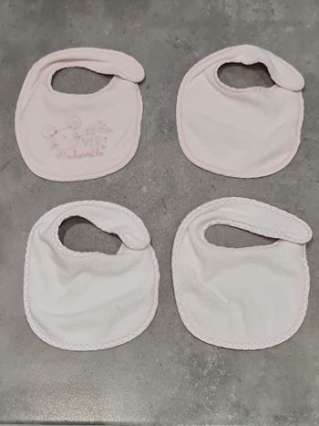 Lot 4 bavoirs naissance