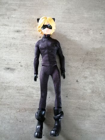 Figurine Chat Noir