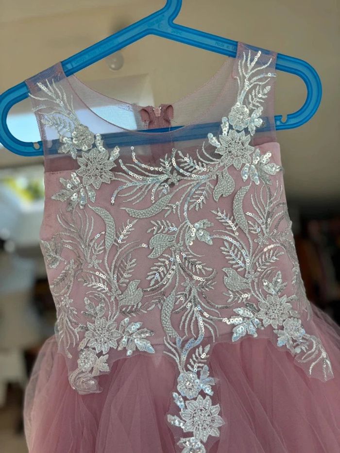 Robe de cérémonie T8ans - photo numéro 2