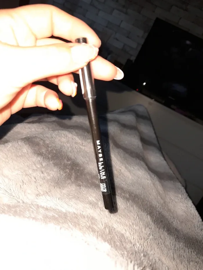 Maybelline New York color show  crayon khôl 100