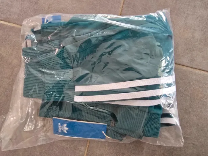 Magnifique Ensemble Adidas vert/turquoise - photo numéro 6