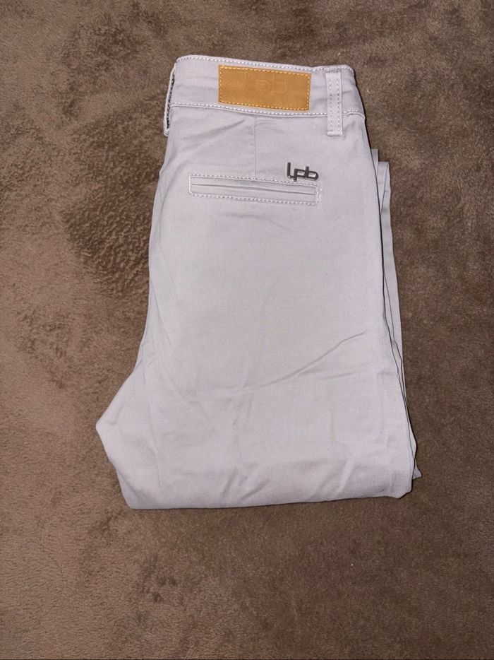 Pantalon gris les petites Bombes LPB taille XS en très bon état.