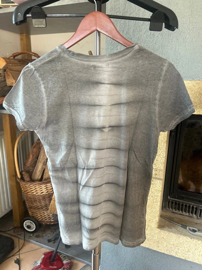 Teeshirt gris tie and Die kiabi - photo numéro 2