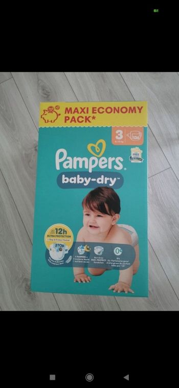 Couches Pampers baby dry taille 3