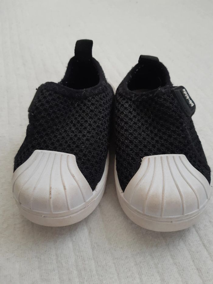 Chaussures mixte noire et blanche 23 - photo numéro 5