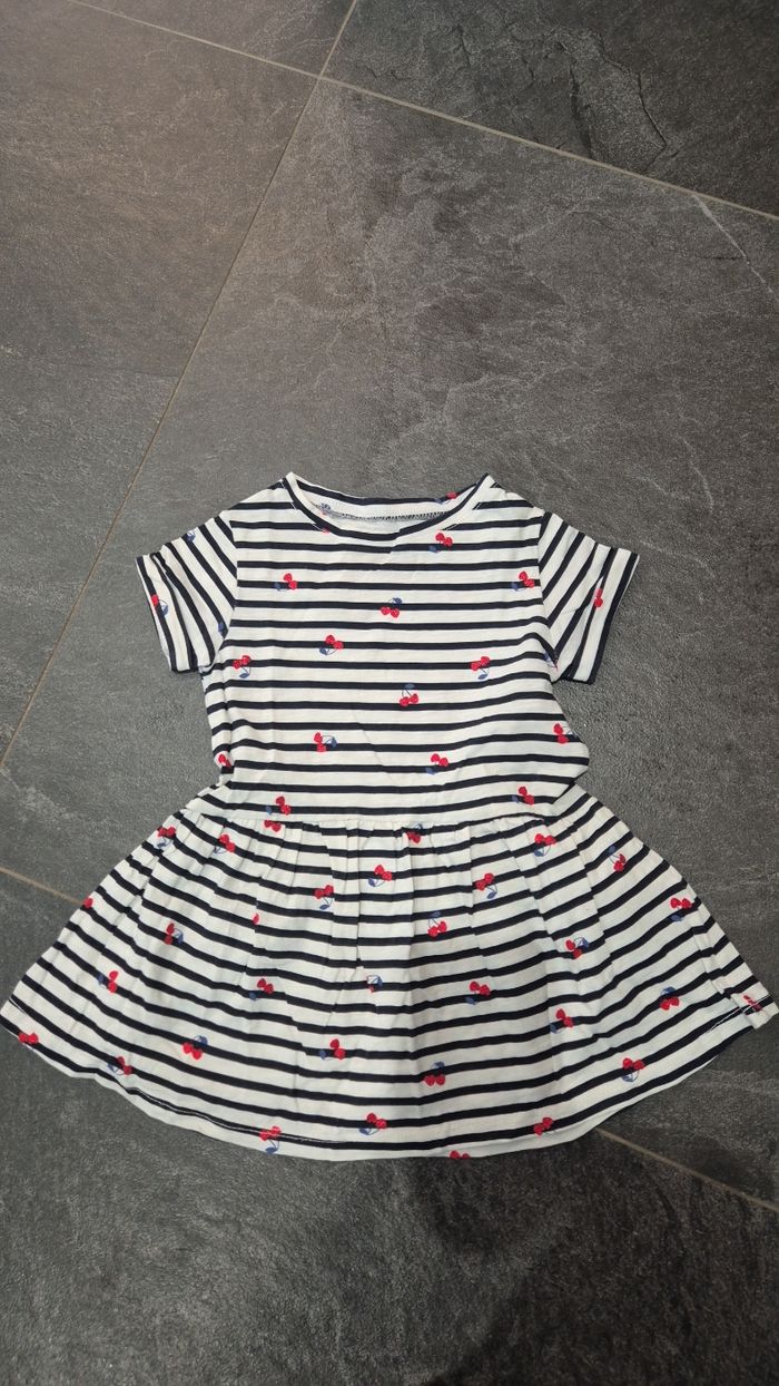 Robe rayé à cerises