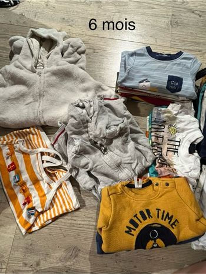 Lot vêtements 6 mois - photo numéro 2