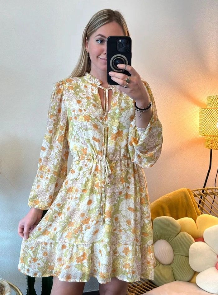 Robe motifs fleuris 70s’ taille 34/36 - Nasty Gal - photo numéro 3