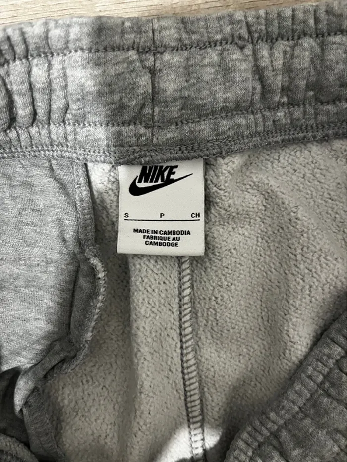 Jogging gris nike - photo numéro 3