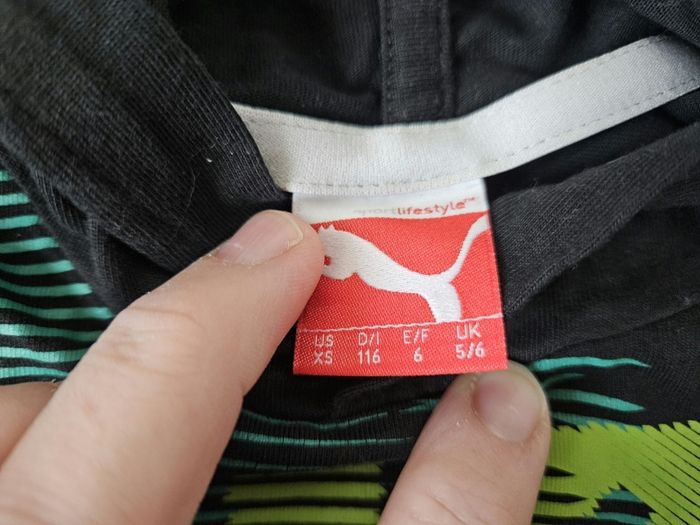 T.shirt manches longues à capuche noir et vert Puma 6 ans - photo numéro 8