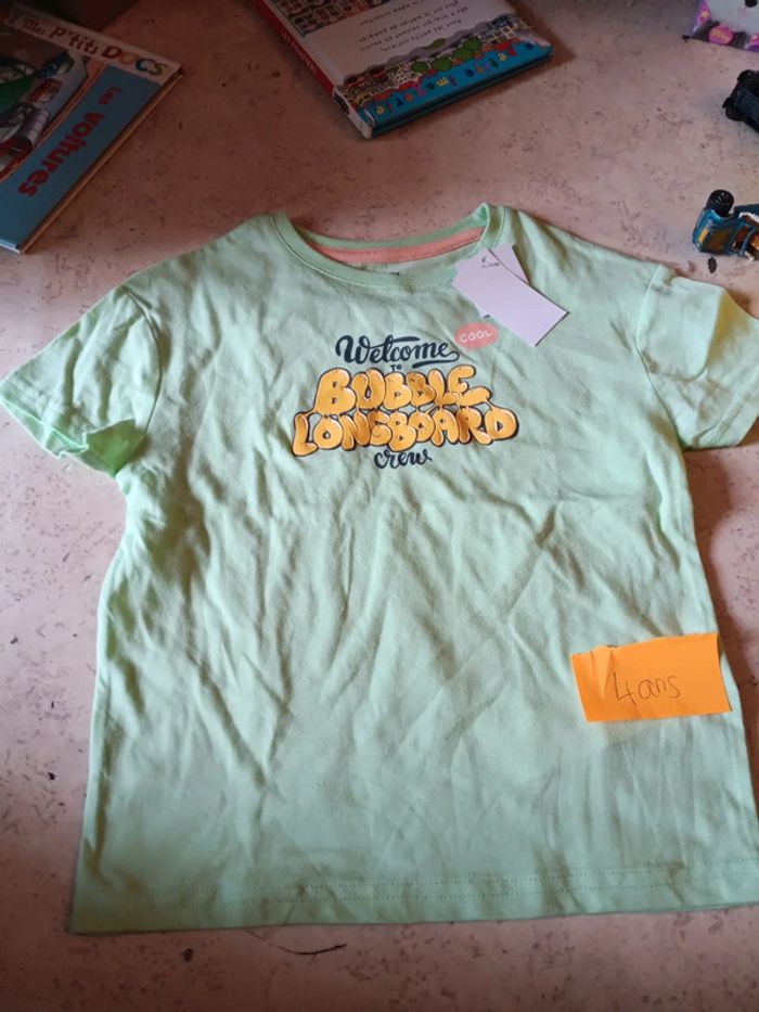 Tee-shirt kiabi 4 ans neuf pas de vinted go