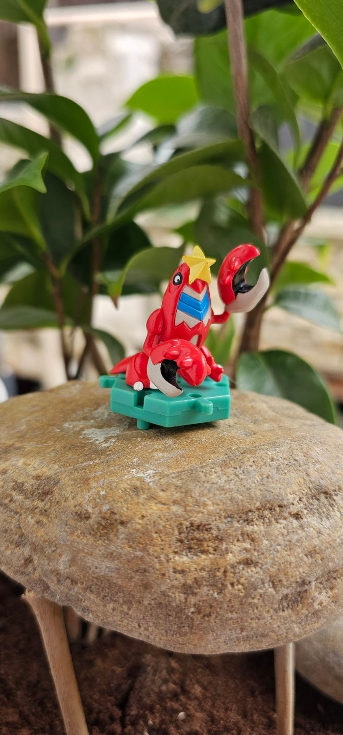 Petite Figurine Pokemon Nintendo avec socle Colhomard - photo numéro 1